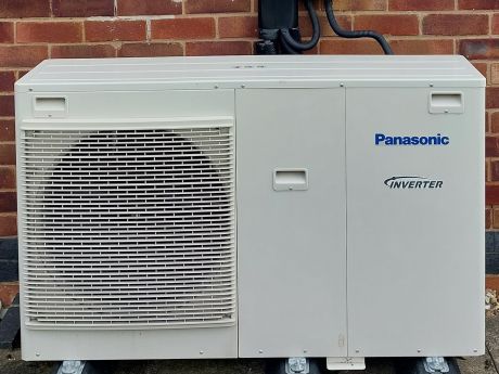 air sourced heat pump single image